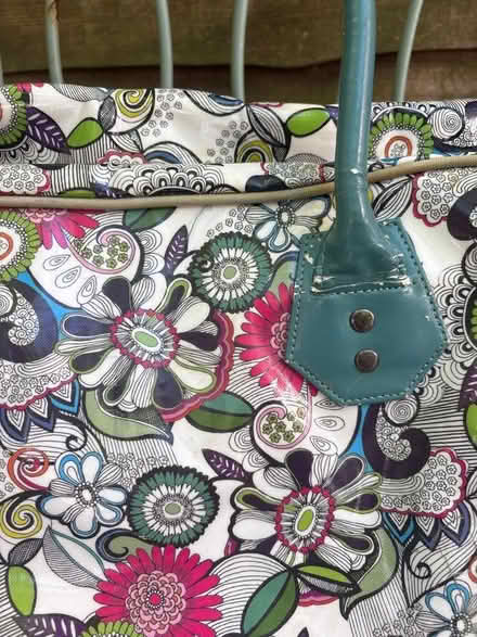 Photo of free Retro 70s floral weekend bag Paperchase (Bexhill TN39) #4