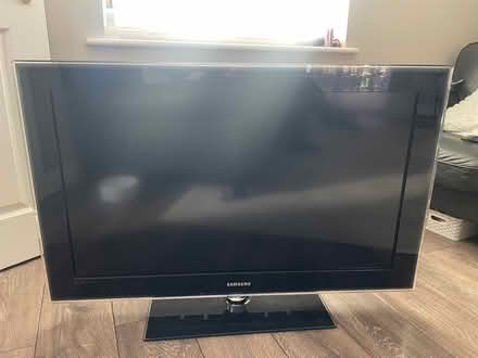 Photo of free Samsung 42 inch LCD tv (Desborough NN14) #1