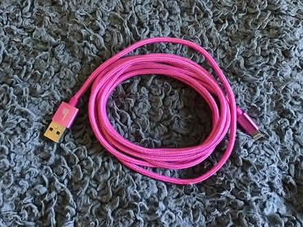 Photo of free iPhone/ iPad USB to Lightening-Pink (Wickford) #1