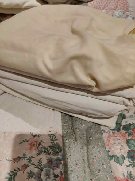 Photo of free Linen and bedding (Jericho OX2) #4