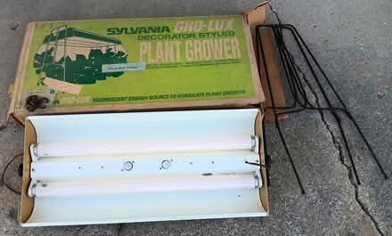 Photo of free Fluorescent plant light (City of Chelsea) #1