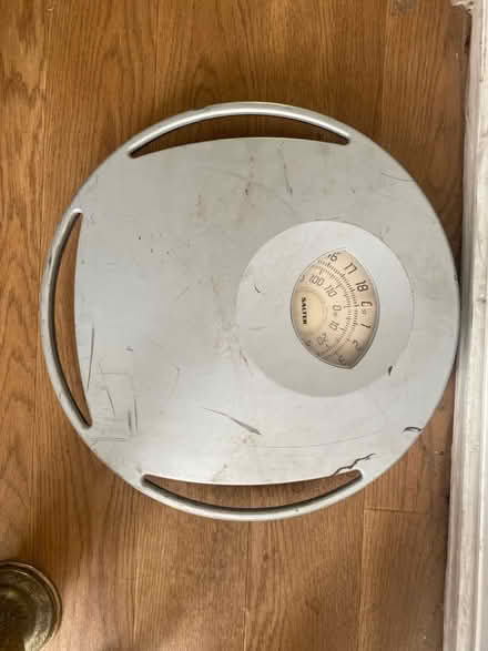 Photo of free Salter mechanical weighing scales (Harpenden AL5) #1