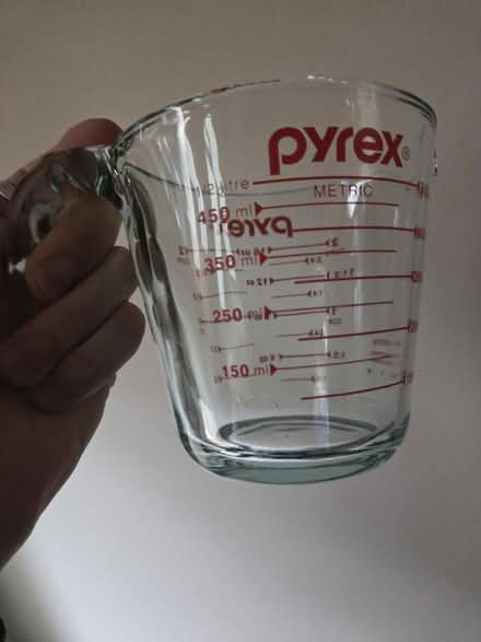 Photo of free Pyrex 0.5L glass measuring cup (Capitol Hill) #1