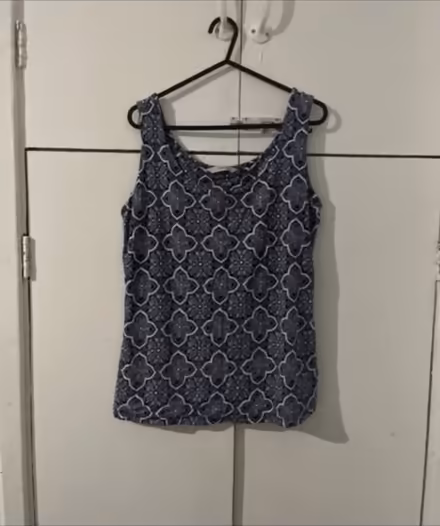 Photo of free Size 12 vest (Gorton, M18) #1