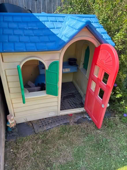 Photo of free Children’s playhouse (Oxford) #2