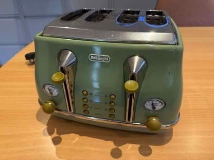Photo of free Delonghi 4 slice toaster (Nailsworth GL6) #1