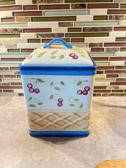 Photo of free Cookie Jar (08854) #1
