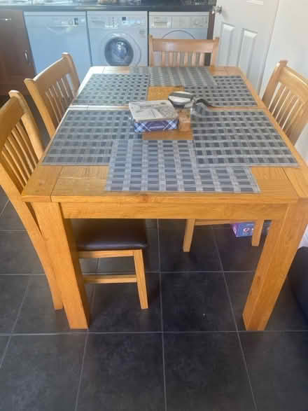 Photo of free Extendable dinning table and 6 chairs (Grays RM17) #2