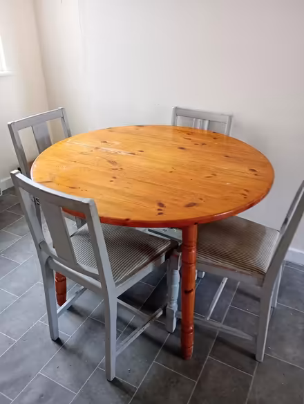 Photo of free Table and chairs (TQ13) #1