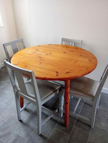 Photo of free Table and chairs (TQ13) #1