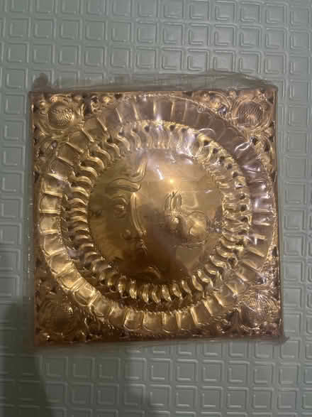 Photo of free Gold coloured metal ornaments (Tooting SW17) #3