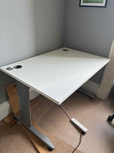 Photo of free Office desk (Finnieston) #1