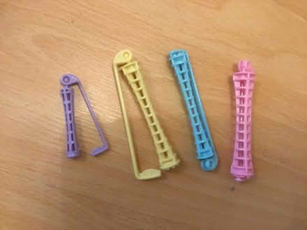 Photo of free Vintage plastic hair curlers (B62 near Blackheath) #2