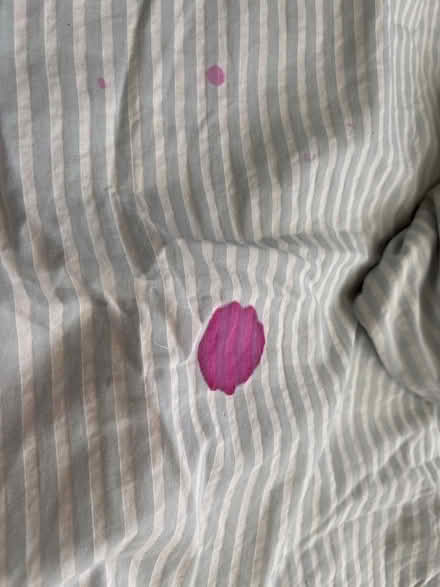 Photo of free Green and white superking duvet cover. (Shepherds Bush W14) #2