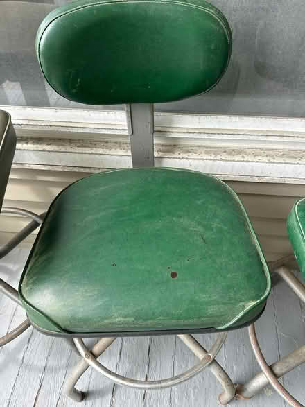 Photo of free stools (North side) #3