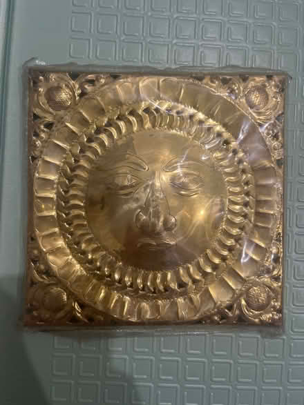 Photo of free Gold coloured metal ornaments (Tooting SW17) #2