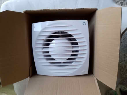 Photo of free Extractor fan, white (Bucknell SY7) #1