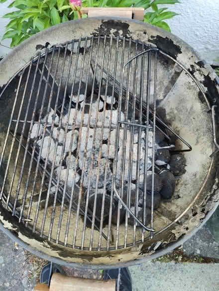 Photo of free Weber BBQ small needs a clean (Cowley OX4) #4