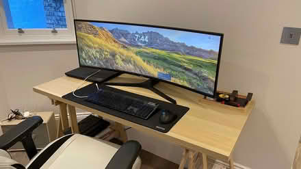 Photo of free Desk (SW1) #1