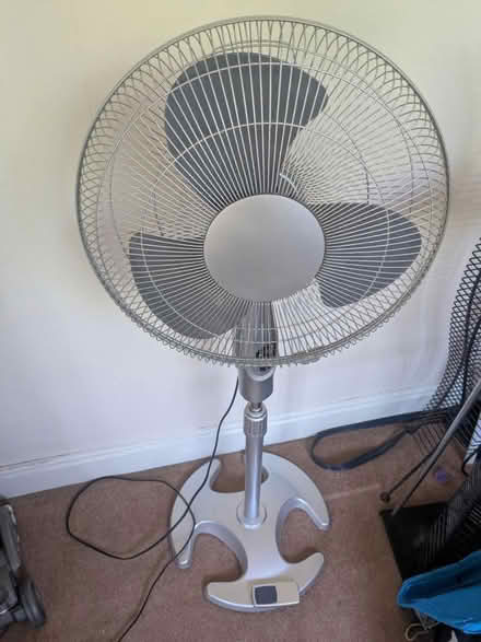 Photo of free Electric Fan (S7 Nether Edge) #1