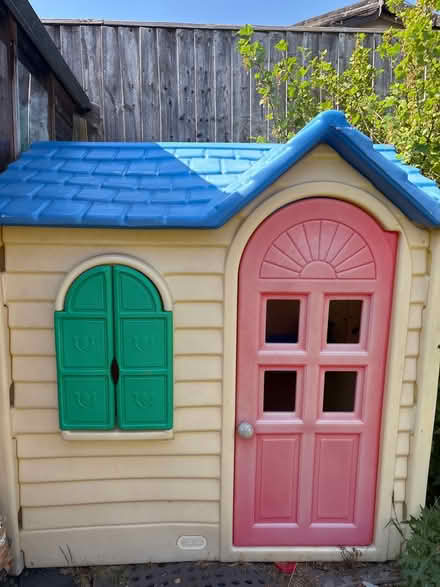 Photo of free Children’s playhouse (Oxford) #1