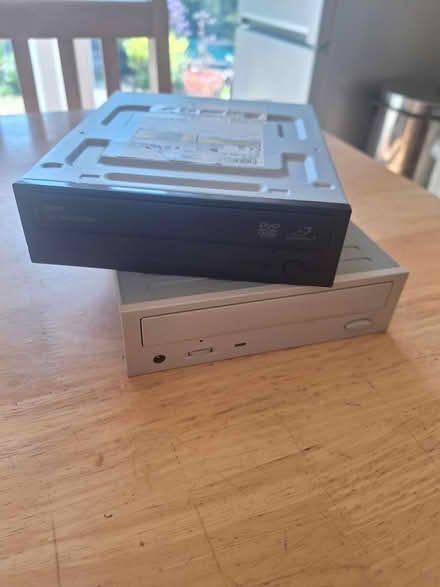 Photo of free DVD Writer + CD-RW Drive (IDE) (Bedhampton PO9) #1