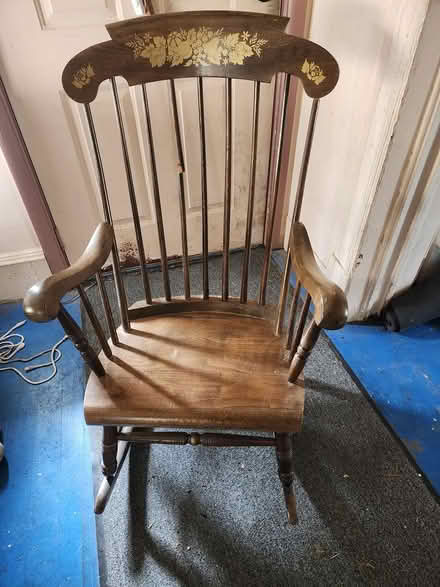Photo of free Rocking chair (Central District/Madrona) #1