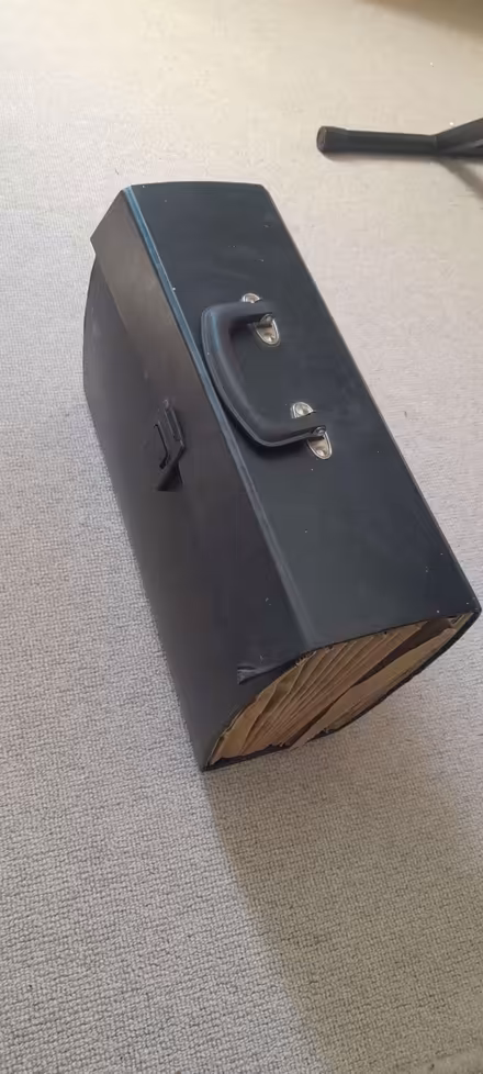 Photo of free Filing folder and plastic folders (CO11) #1