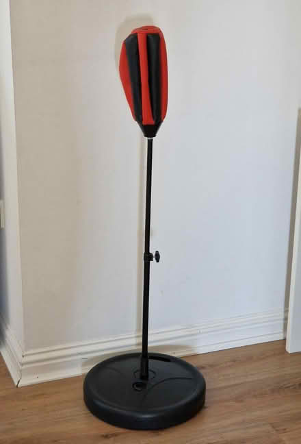 Photo of free Kids punching bag(a bit broken) (Pa26hs) #1