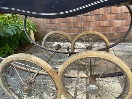 Photo of free Silver Cross dolls pram and bag - in need of some tlc (Bannockburn FK7) #3