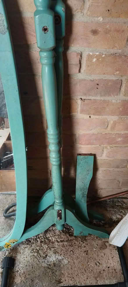 Photo of free Lovely Oval floor standing mirror - needs restoration (Surrenden BN1) #2