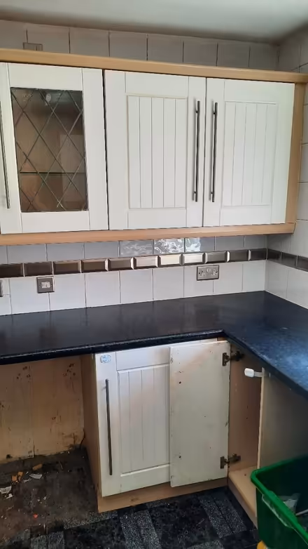 Photo of free Kitchen cupboards (LU5 5) #2