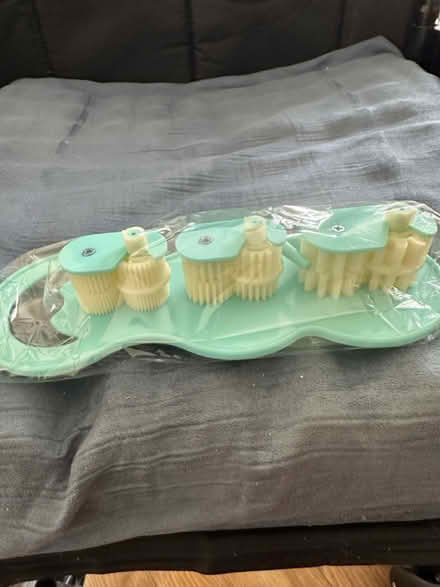 Photo of free pom pom maker (Dunbar) #1