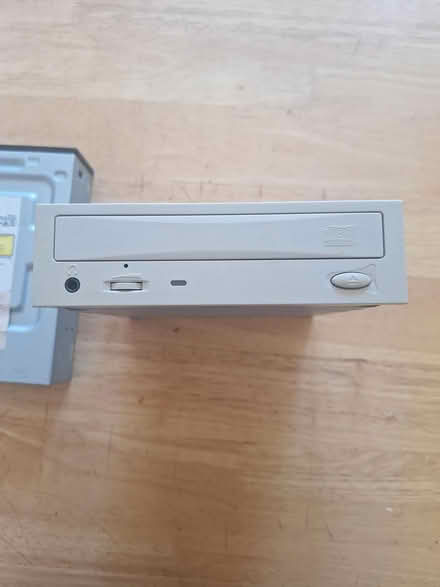 Photo of free DVD Writer + CD-RW Drive (IDE) (Bedhampton PO9) #4