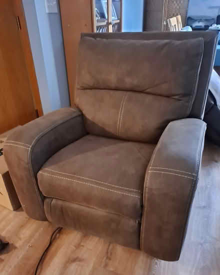 Photo of free Power Recliner (East side near Piggly store) #2