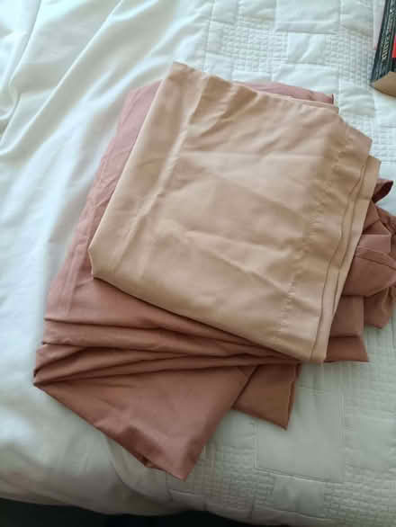Photo of free pillow case & fitted sheet for single bed (Brookhouse LA2) #1