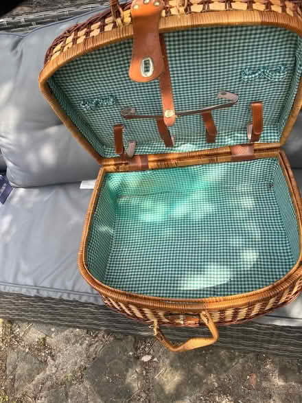 Photo of free Picnic / storage hamper (Barry CF62) #2