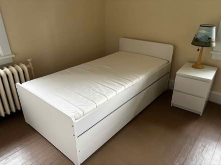 Photo of free Trudle bed (Bergenfield NJ) #1