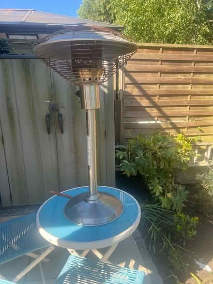 Photo of free gas table top patio heater (Hollins BL9) #3