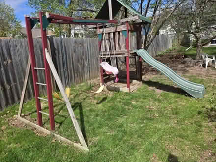 Photo of free Play set (nw sturgeon bay) #1