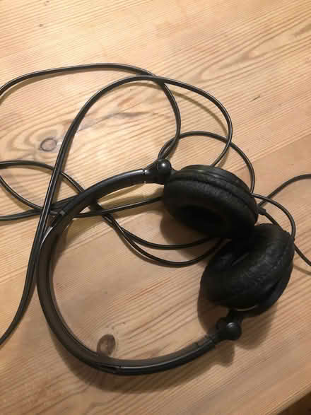 Photo of free Sony stereo headphones (IP1) #1