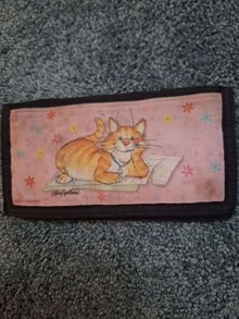 Photo of free cat design checkbook holder #1
