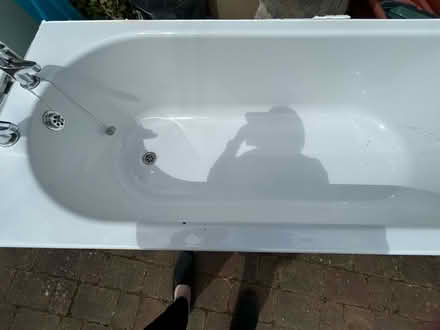Photo of free White bathroom suite (Taunton) #2