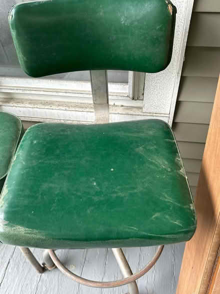 Photo of free stools (North side) #2