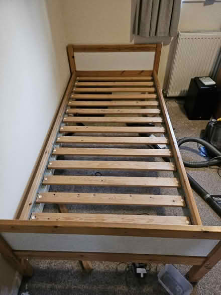Photo of free Single bed, mattress and topper (Maidenhead SL6) #1