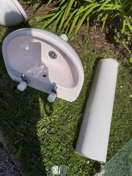 Photo of free Basin with pedestal toilet and cistern whisper pink (Hillhead TQ5) #1