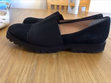 Photo of free Slip on shoes 👞 (Cheshunt En8) #2
