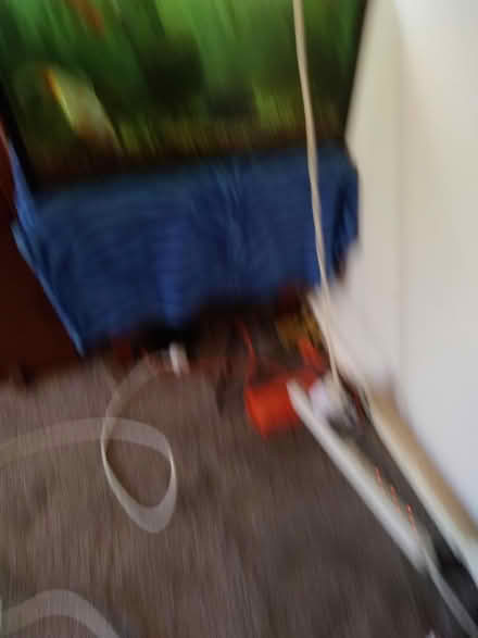 Photo of free Fish Tank with Three Goldfish (Doveton) #1