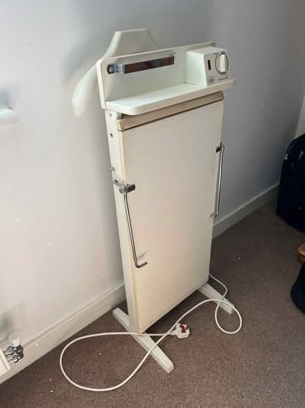 Photo of free Trouser press (Harlow Fields DE22) #2