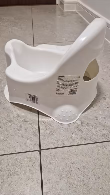 Photo of free Potty Seat, barely used (Chelmsford CM1) #3